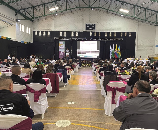 asamblea-general-de-delegados-coogranada_mesa-de-trabajo-1.jpg